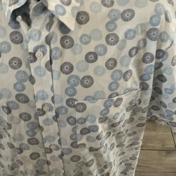 Men’s used Old Navy the classic size XL short sleeve shirt slim fit - Picture 3 of 4